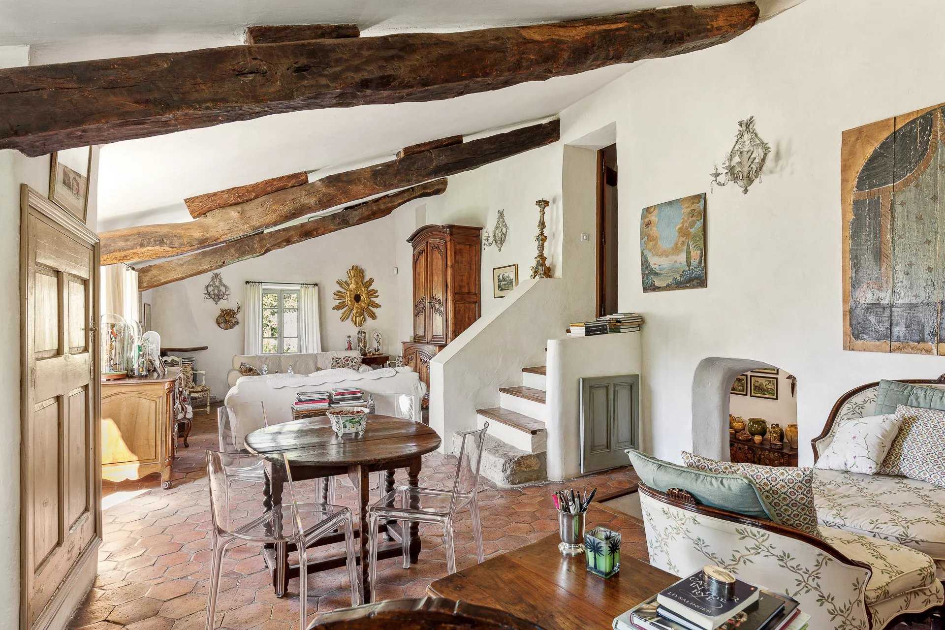 Talo sisään Fayence, Provence-Alpes-Cote d'Azur 11968791