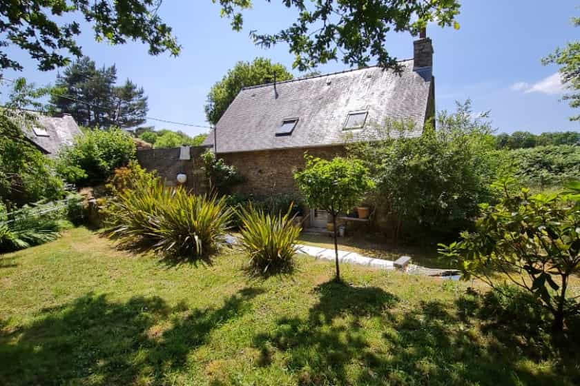 жилой дом в Guillac, Brittany 11969705