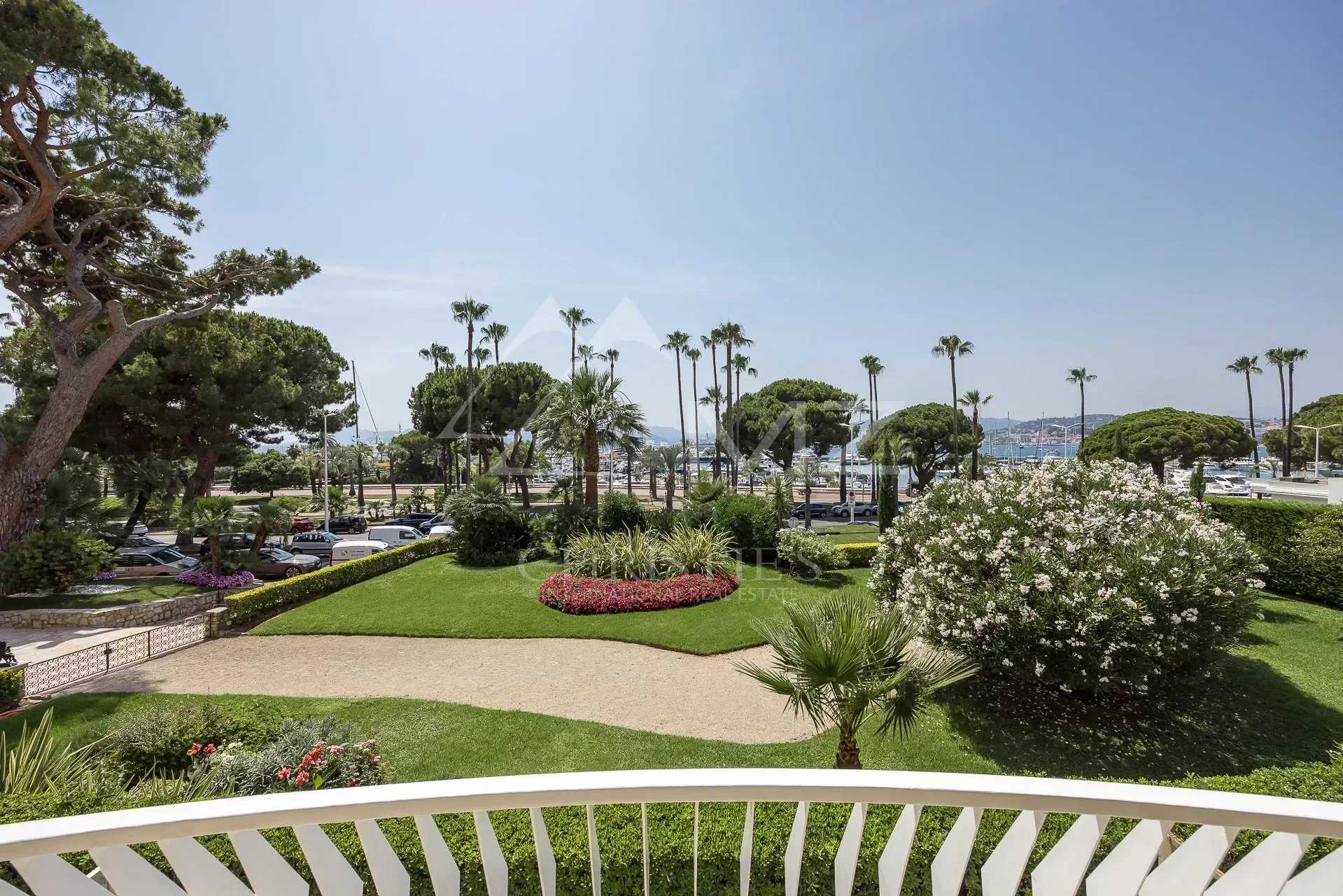 Résidentiel dans Cannes, Alpes-Maritimes 11970141