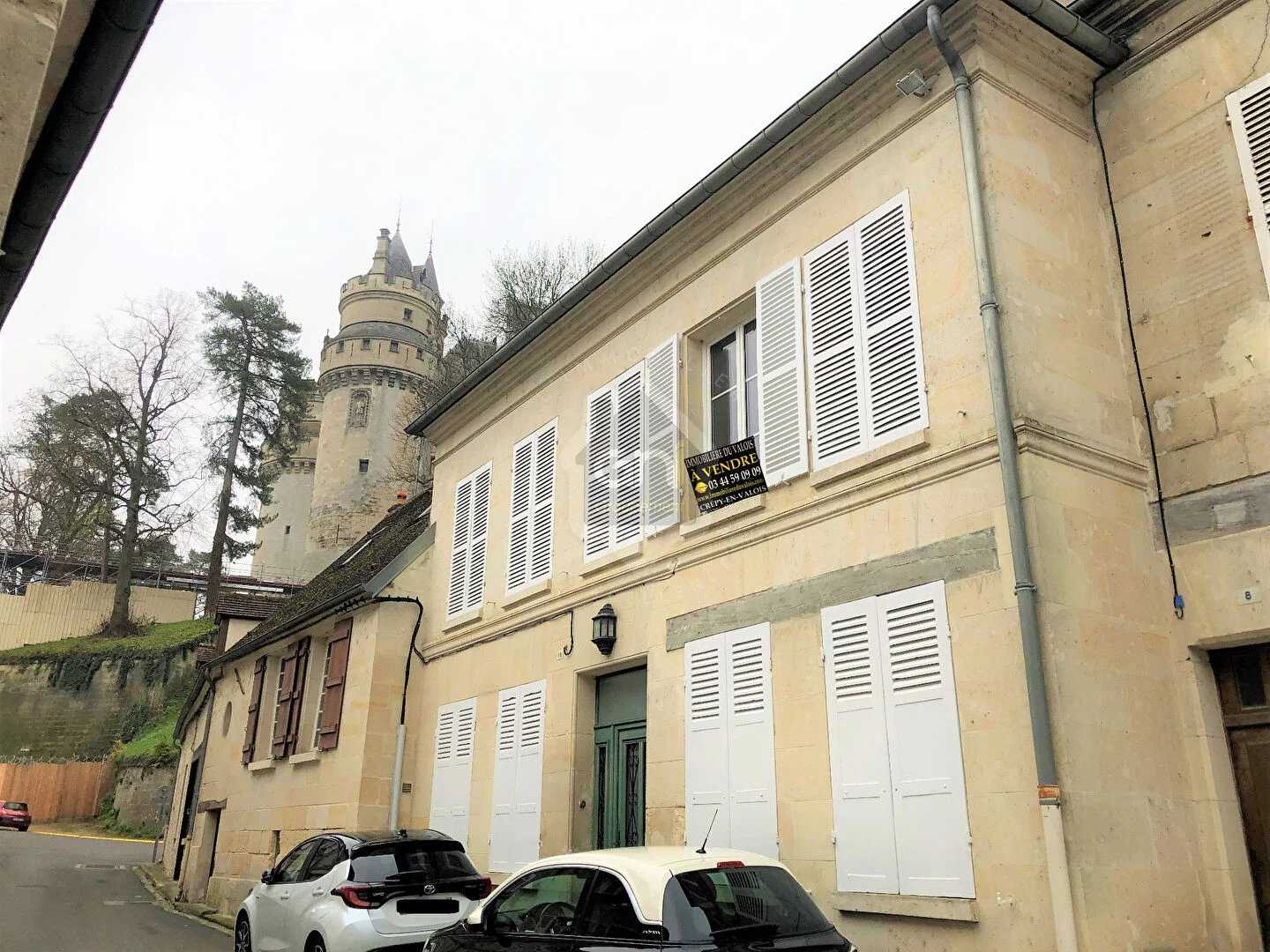 房子 在 Pierrefonds, 上法兰西省 11970188