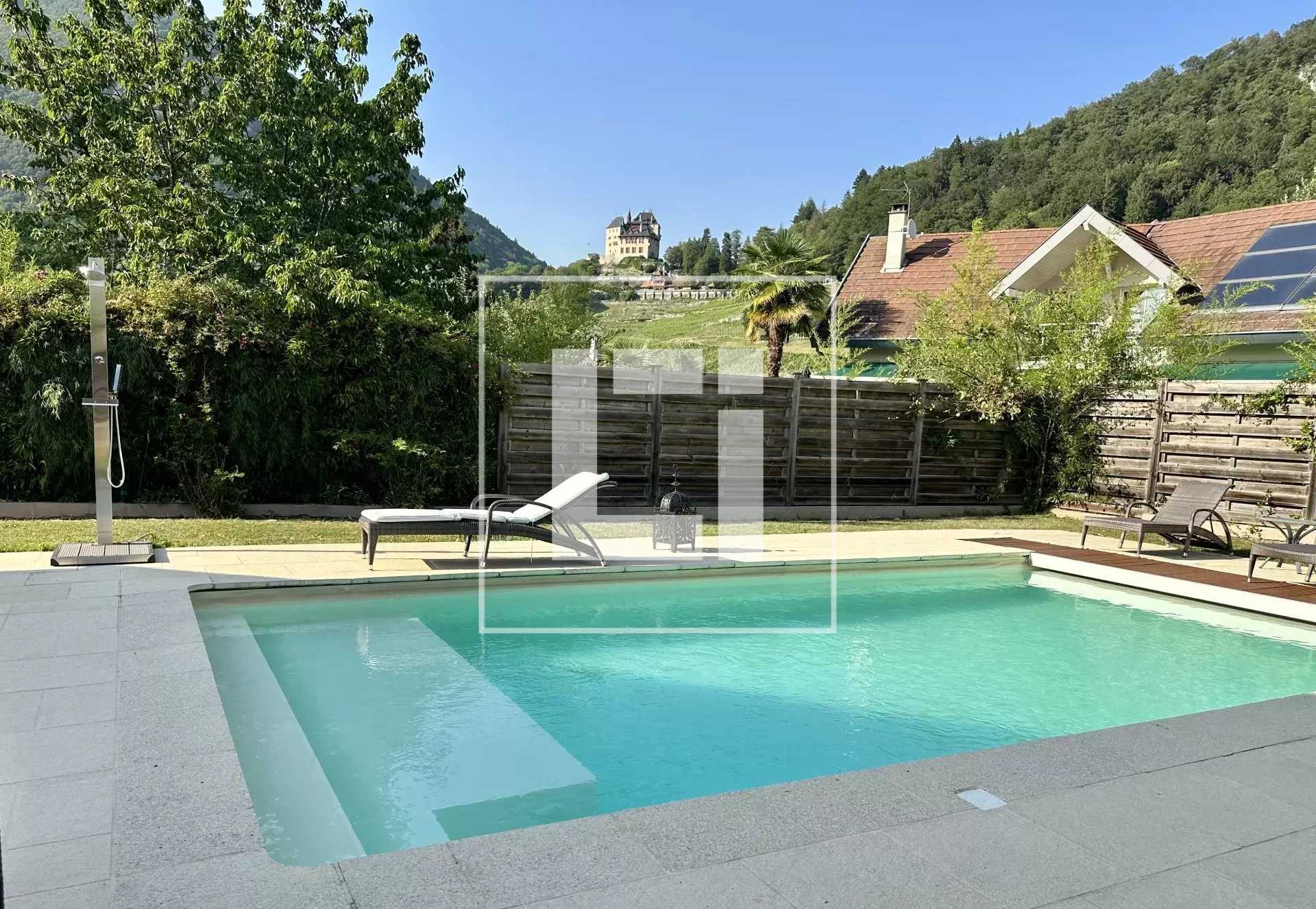 Huis in Menthon-Saint-Bernard, Auvergne-Rhône-Alpes 11970227