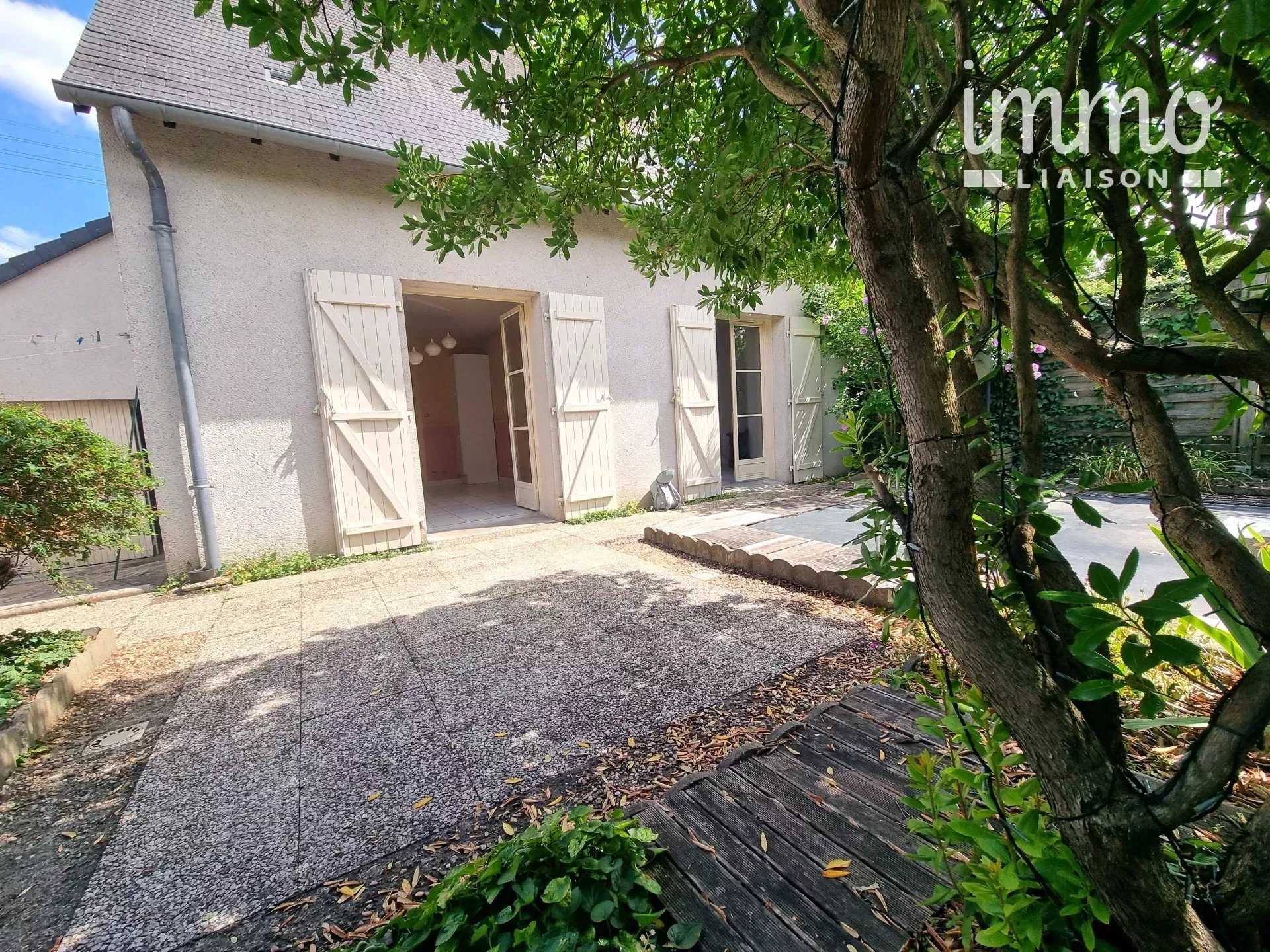 Πολλαπλά Σπίτια σε Blois, Loir-et-Cher 11970286
