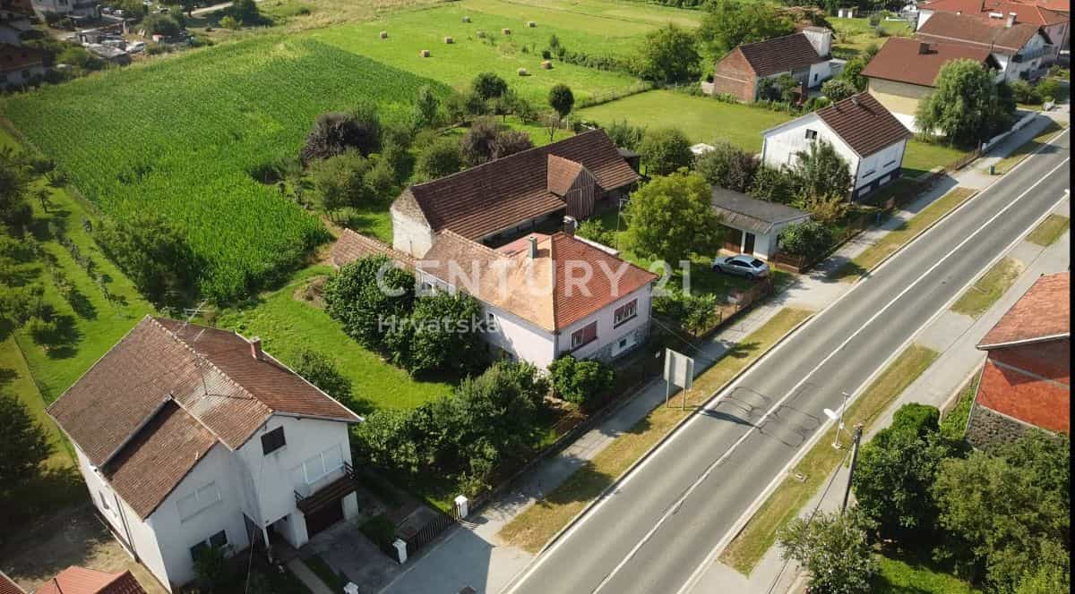 House in Bjelovar, Bjelovarsko-Bilogorska Zupanija 11970486