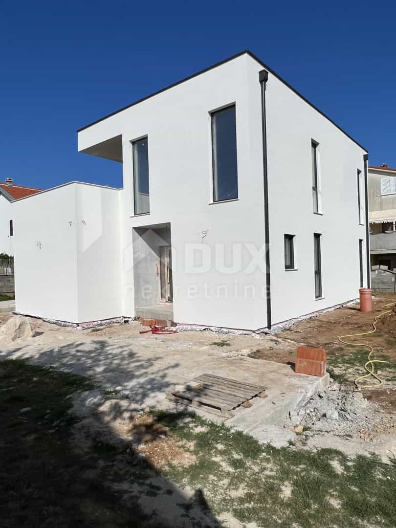 Dom w Vrsi, Zadarska županija 11970496