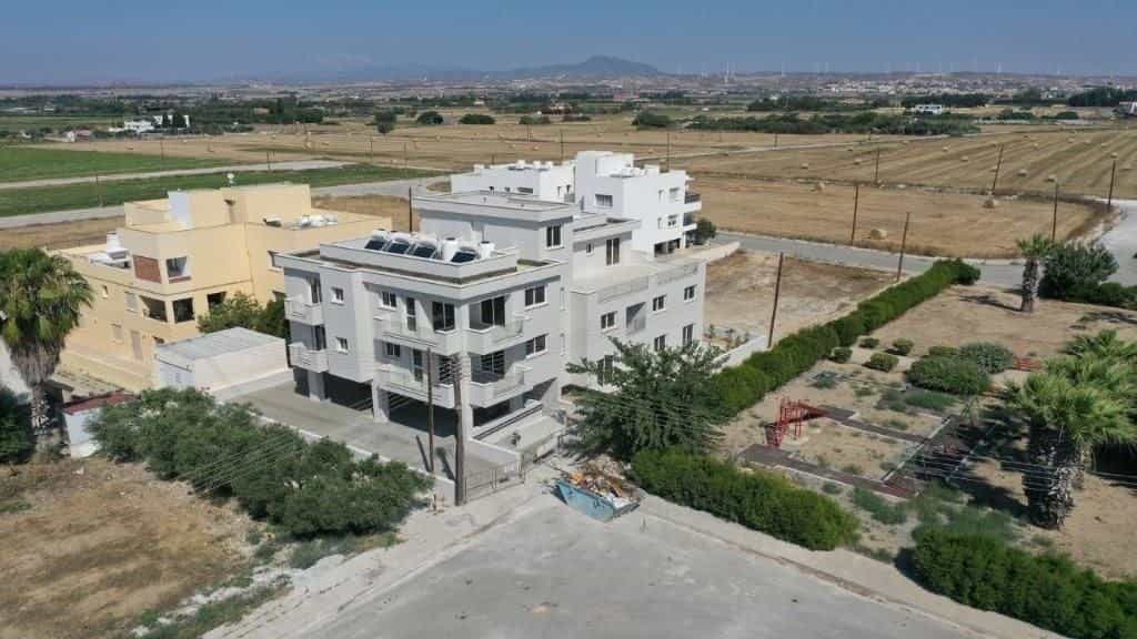 Condominium dans Perivolia, Larnaca 11970647