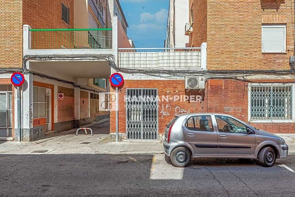 Retail in Aranjuez, Madrid 11970671