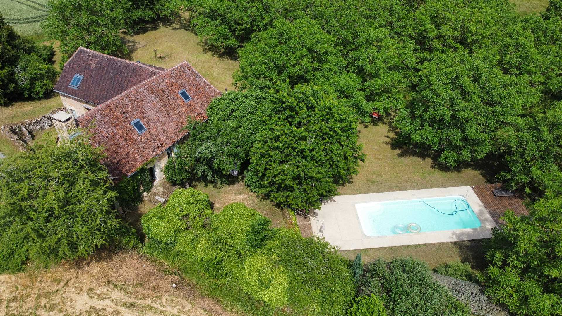 بيت في Hautefort, Nouvelle-Aquitaine 11971300