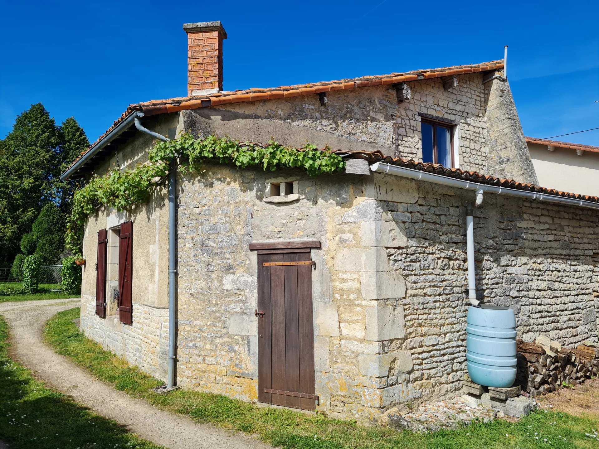 Hus i Verteuil-sur-Charente, Nouvelle-Aquitaine 11971327