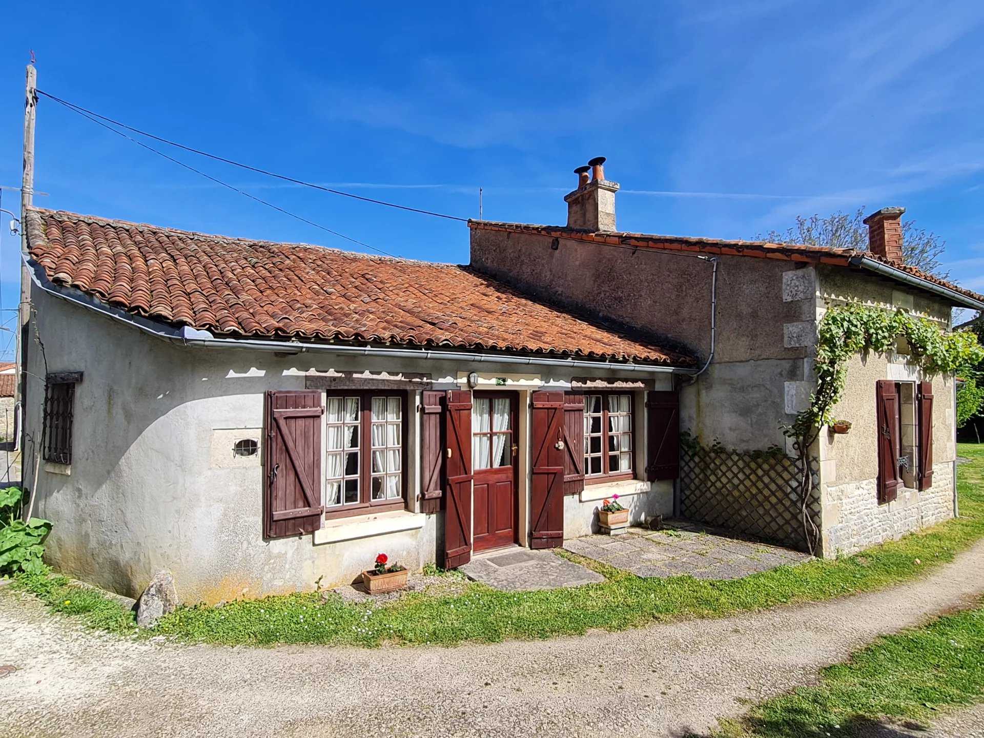 Huis in Verteuil-sur-Charente, Nouvelle-Aquitaine 11971327