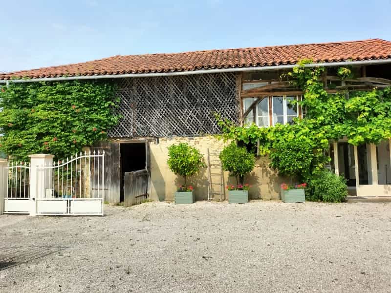 casa en Castelnau-Magnoac, Occitania 11971337