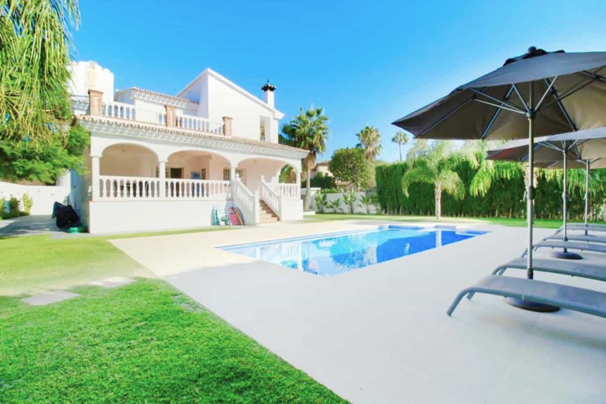 rumah dalam Marbella, Andalusia 11971694