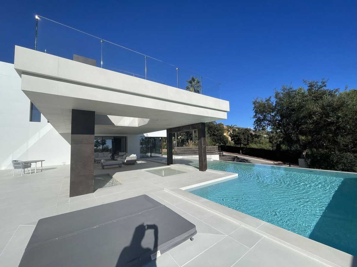House in Marbella, Andalusia 11972095