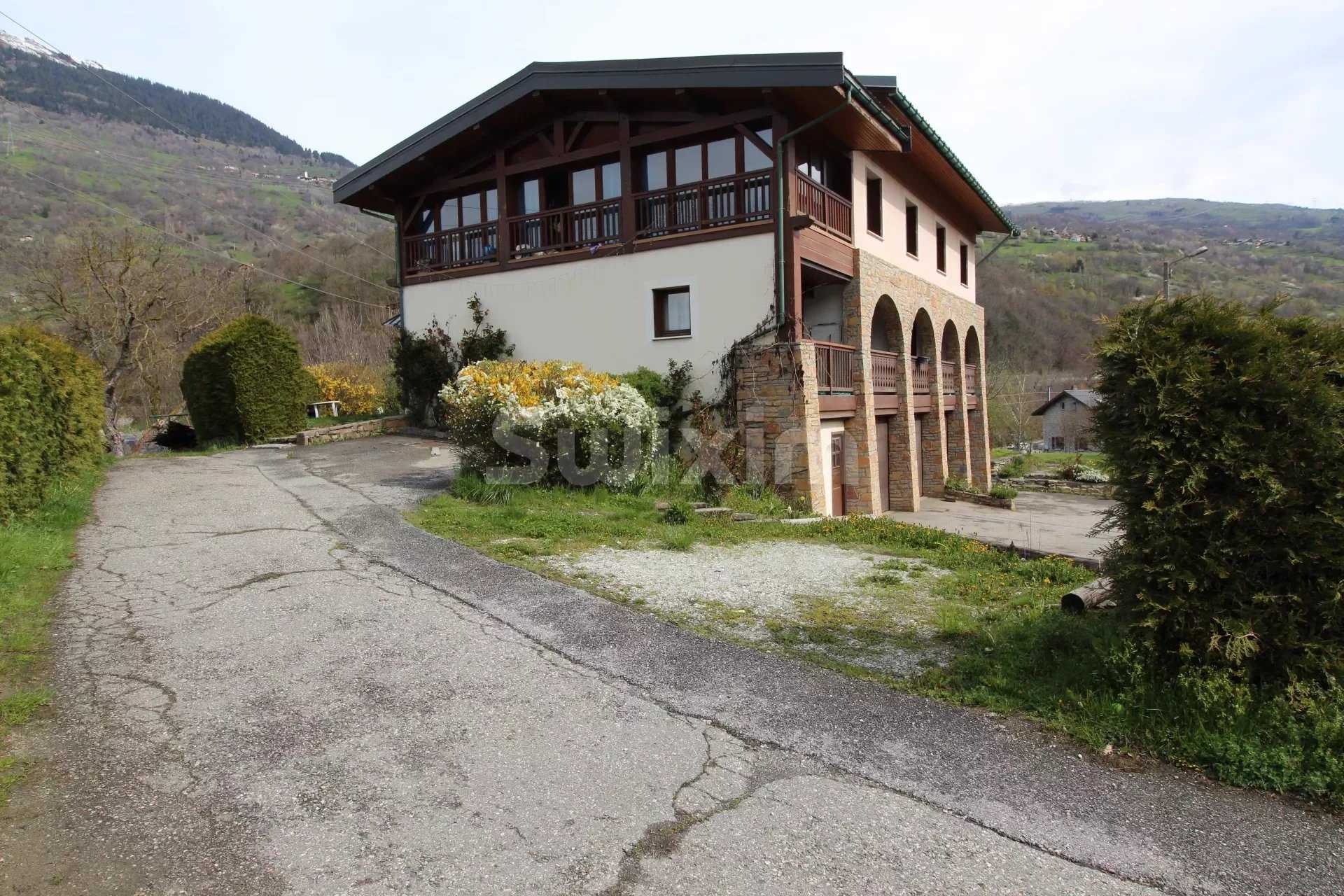 Dom w Montgirod, Owernia-Rodan-Alpy 11973387