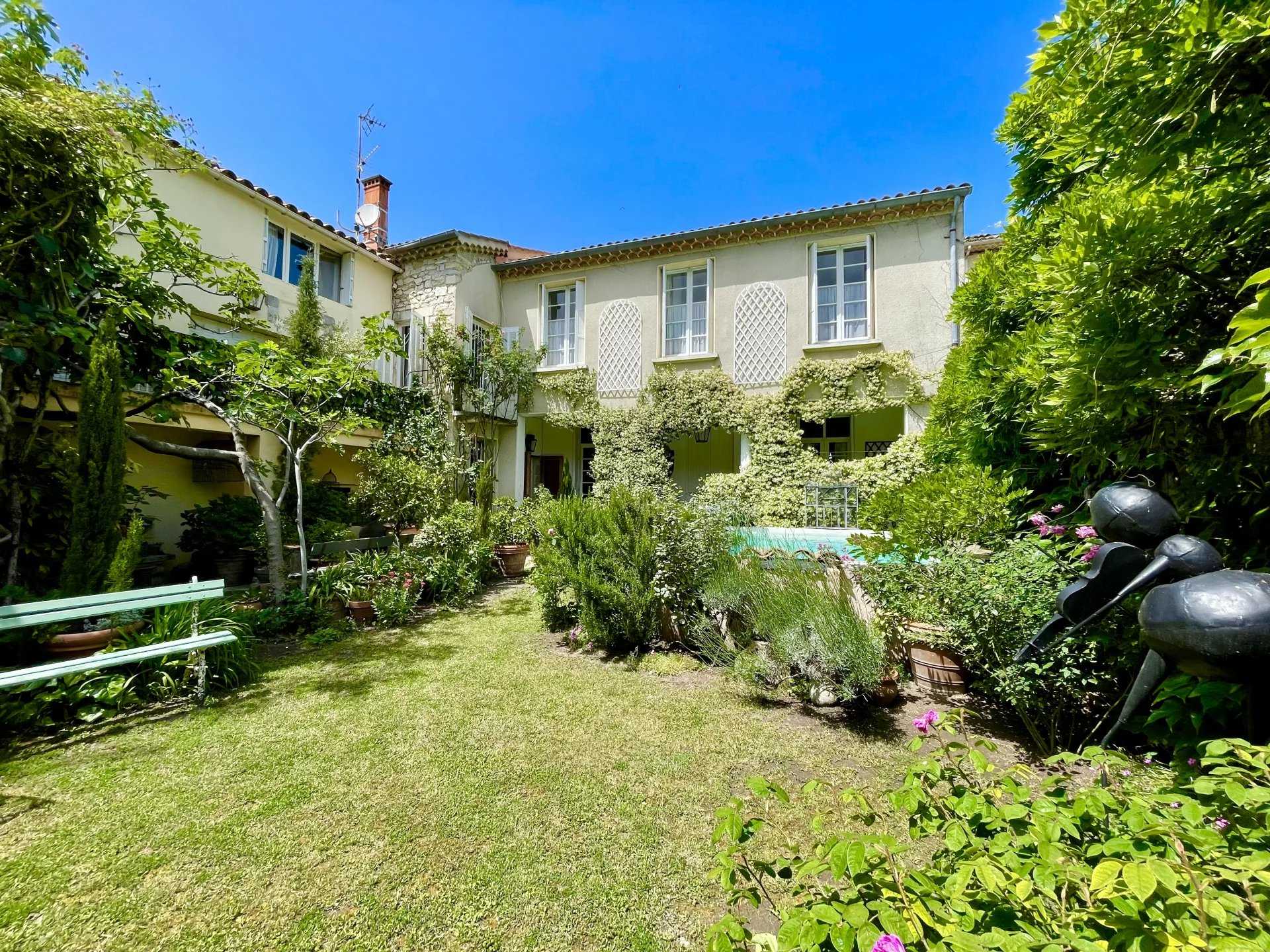 Flere huse i Vaison-la-Romaine, Provence-Alpes-Cote d'Azur 11973393