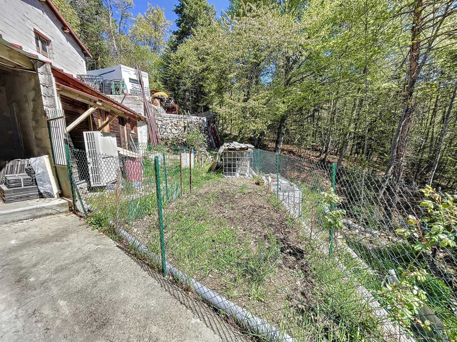 casa en Y en, Provenza-Alpes-Costa Azul 11973459