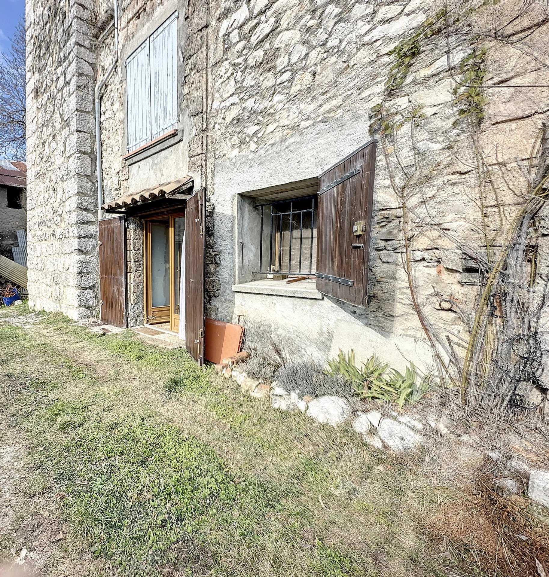 Condominium in Soleilhas, Provence-Alpes-Cote d'Azur 11973462