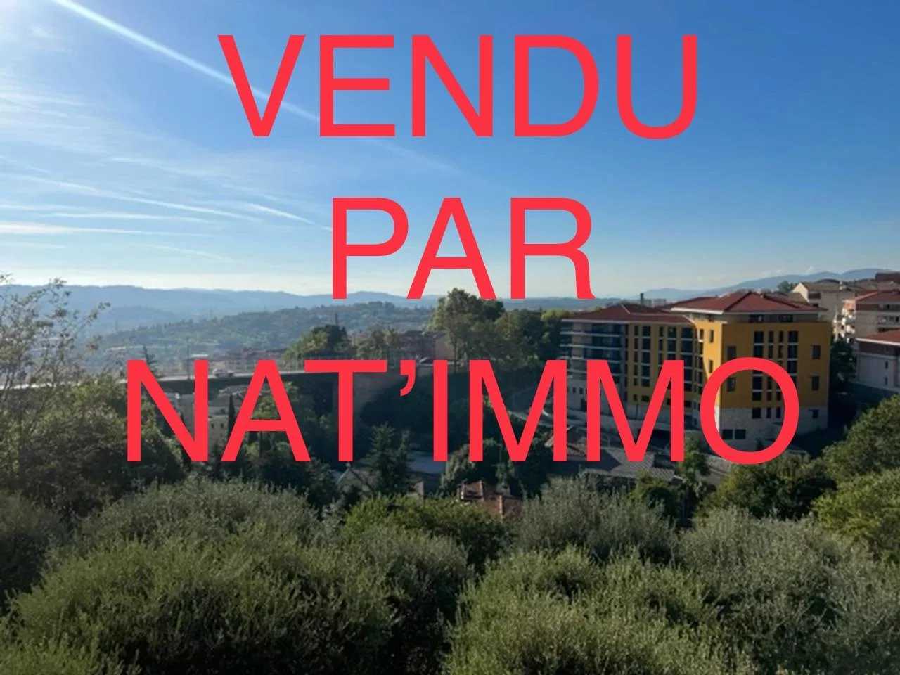 Condominium dans Grasse, Provence-Alpes-Côte d'Azur 11973471