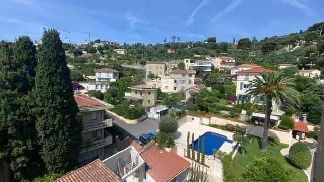 Eigentumswohnung im Beaulieu-sur-Mer, Provence-Alpes-Côte d'Azur 11973478