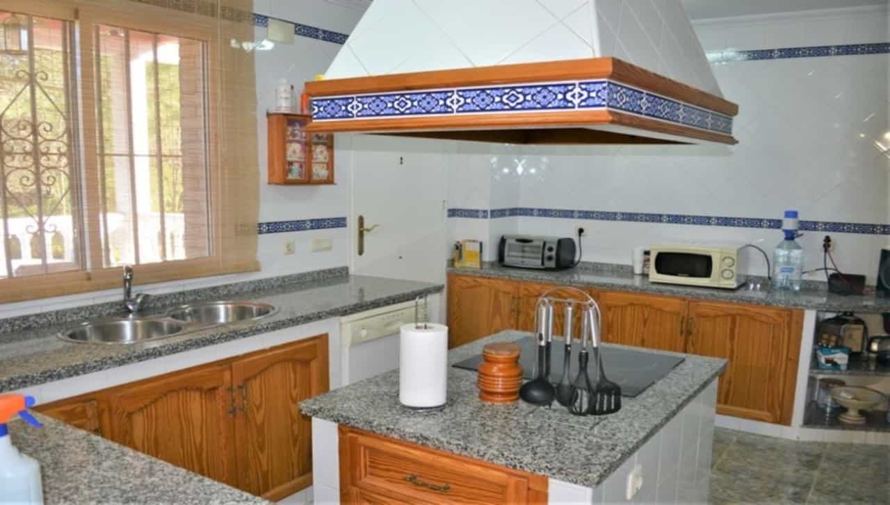 House in Hinojos, Andalusia 11973725