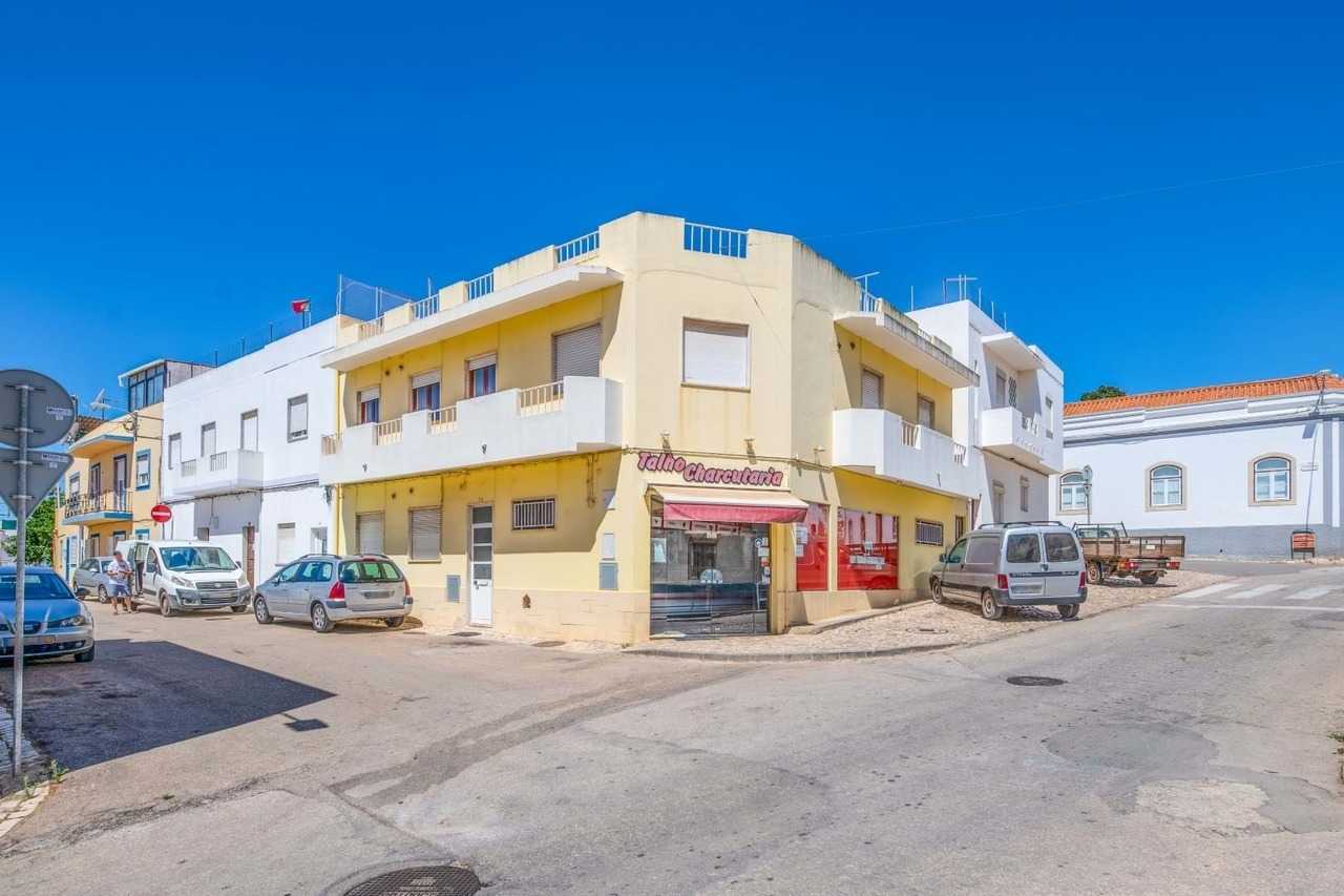 Condominium in Mexilhoeira Grande, Faro 11973773