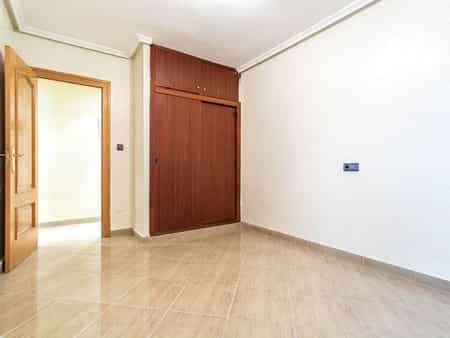 Квартира в Alicante, Valencian Community 11973800