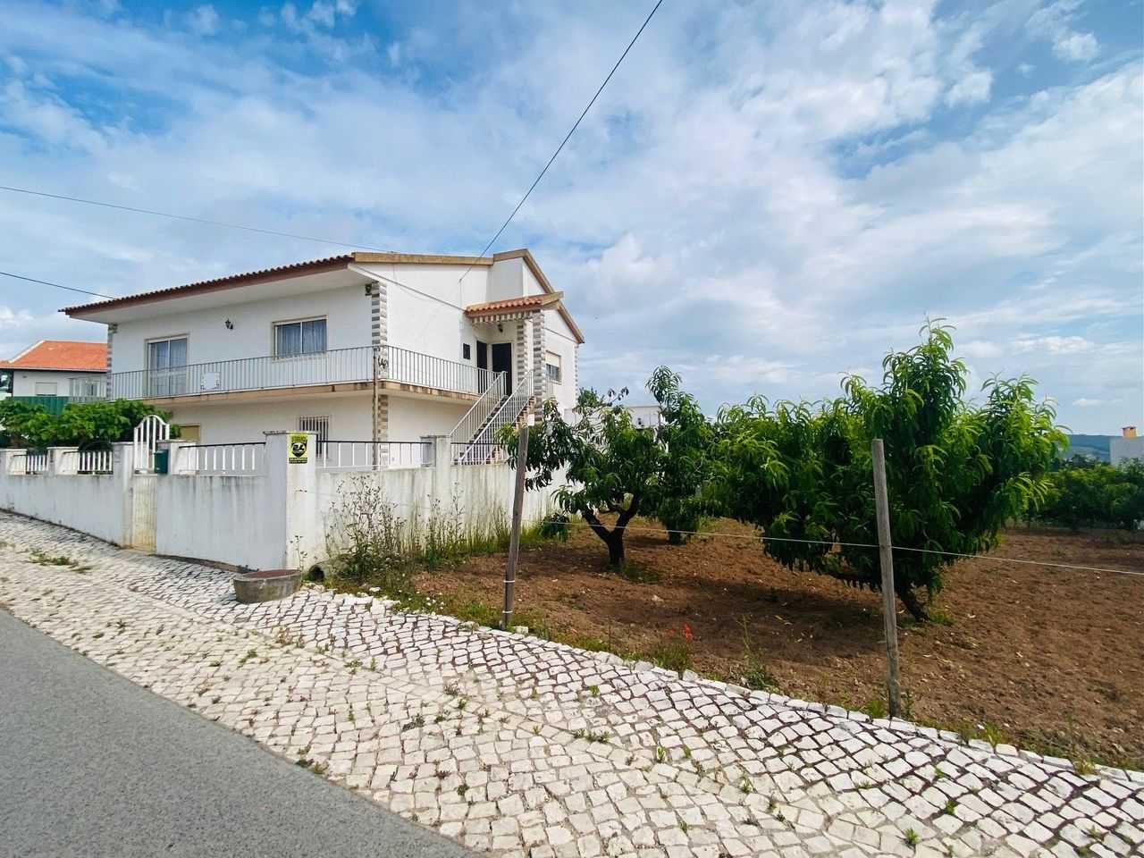 House in Caldas da Rainha, Leiria 11973801