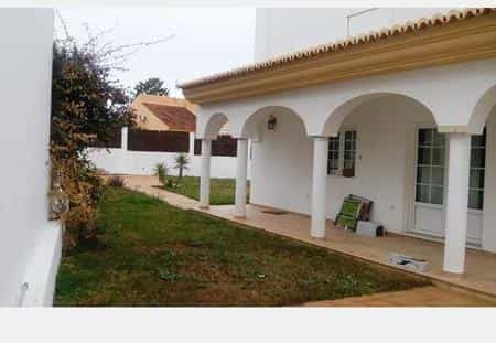 House in Isla-Cristina, Andalusia 11973892