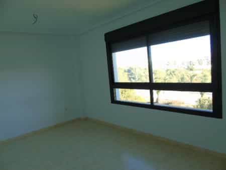 Condominium dans Alacant, Comunitat Valenciana 11973905