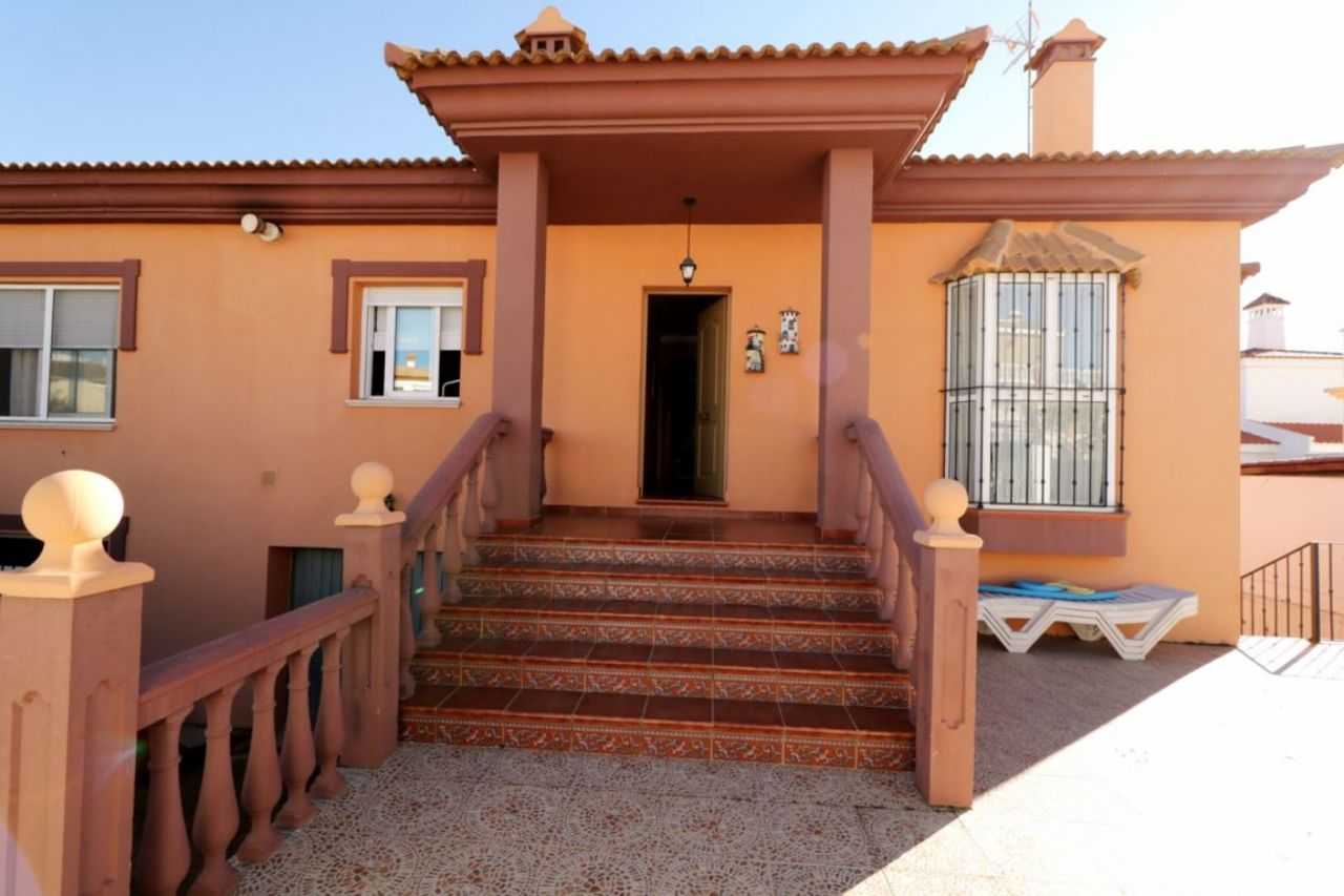 rumah dalam Ayamonte, Andalusia 11974036