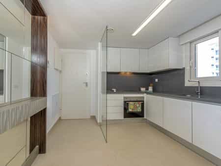 Condominium in Torrevieja, Valencia 11974085