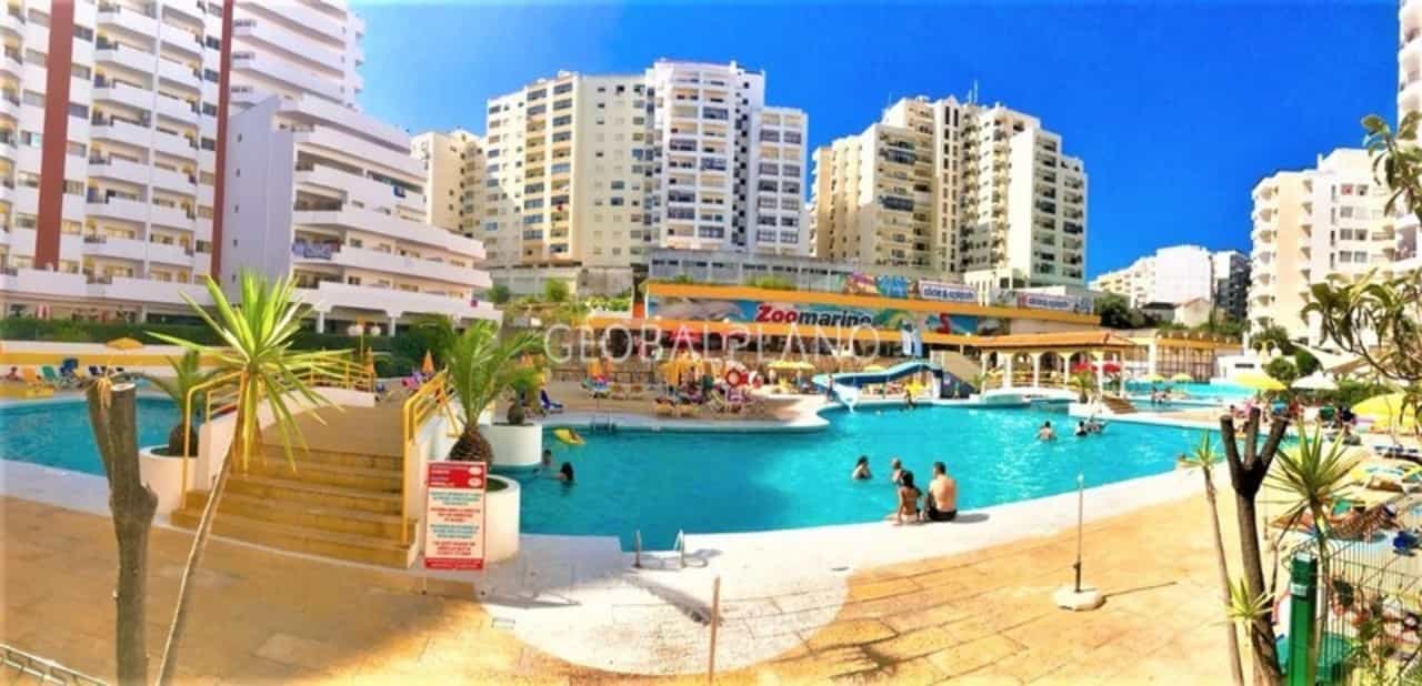 Condominium in Praia da Rocha, Faro 11974368