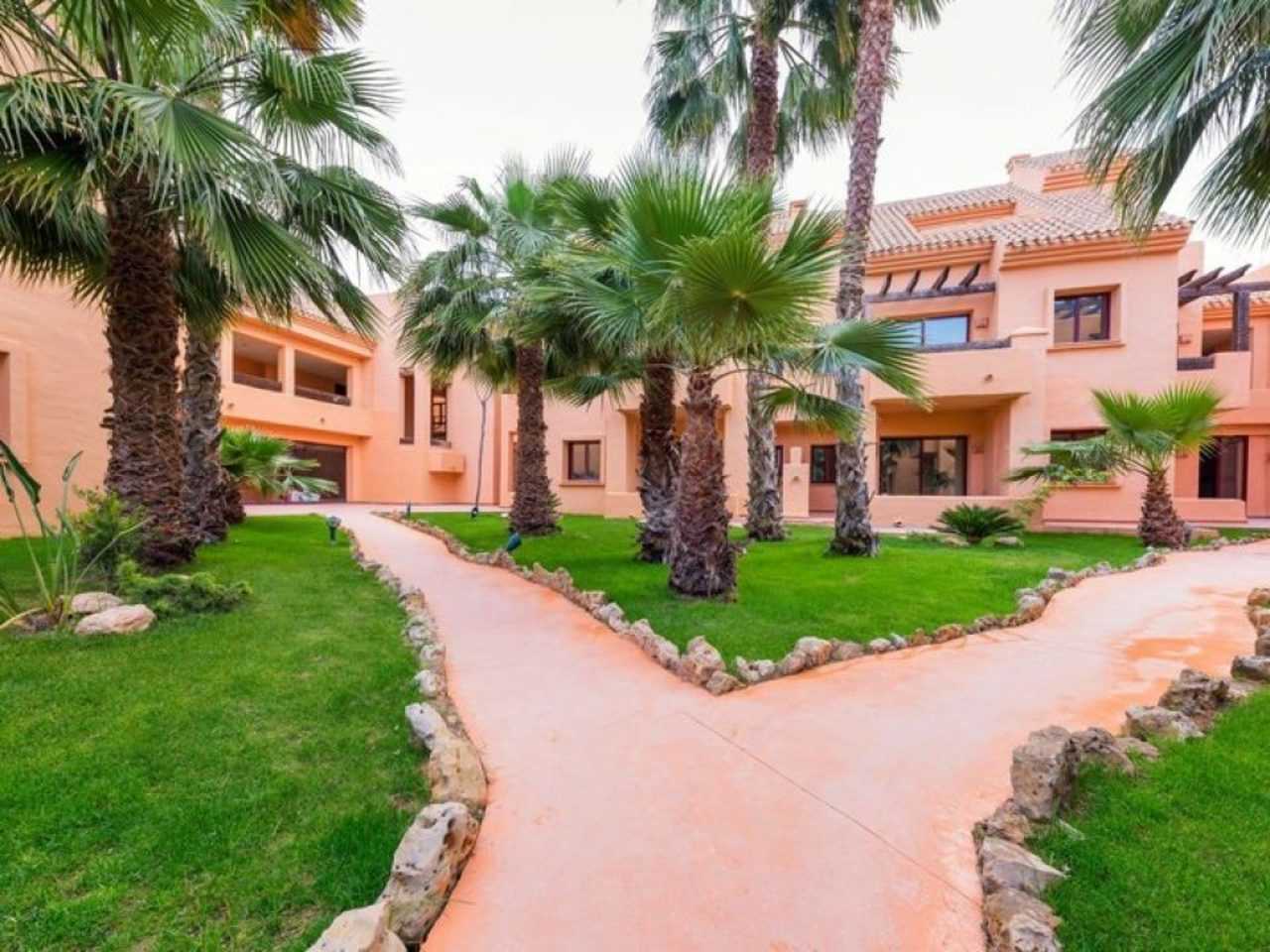 Condominium in Los Alcázares, Murcia 11974441