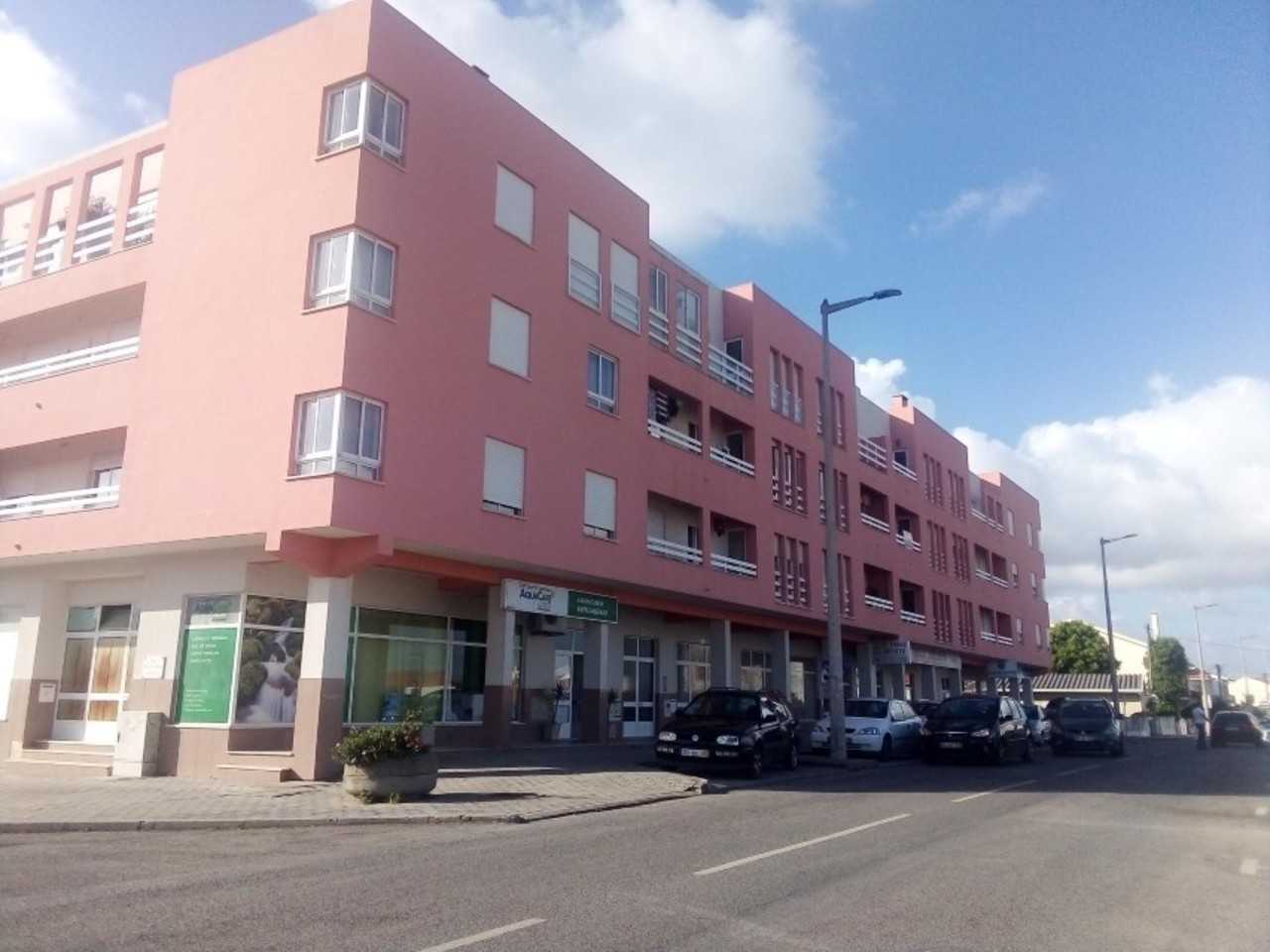 Condominium in Bombarral, Leiria 11974947