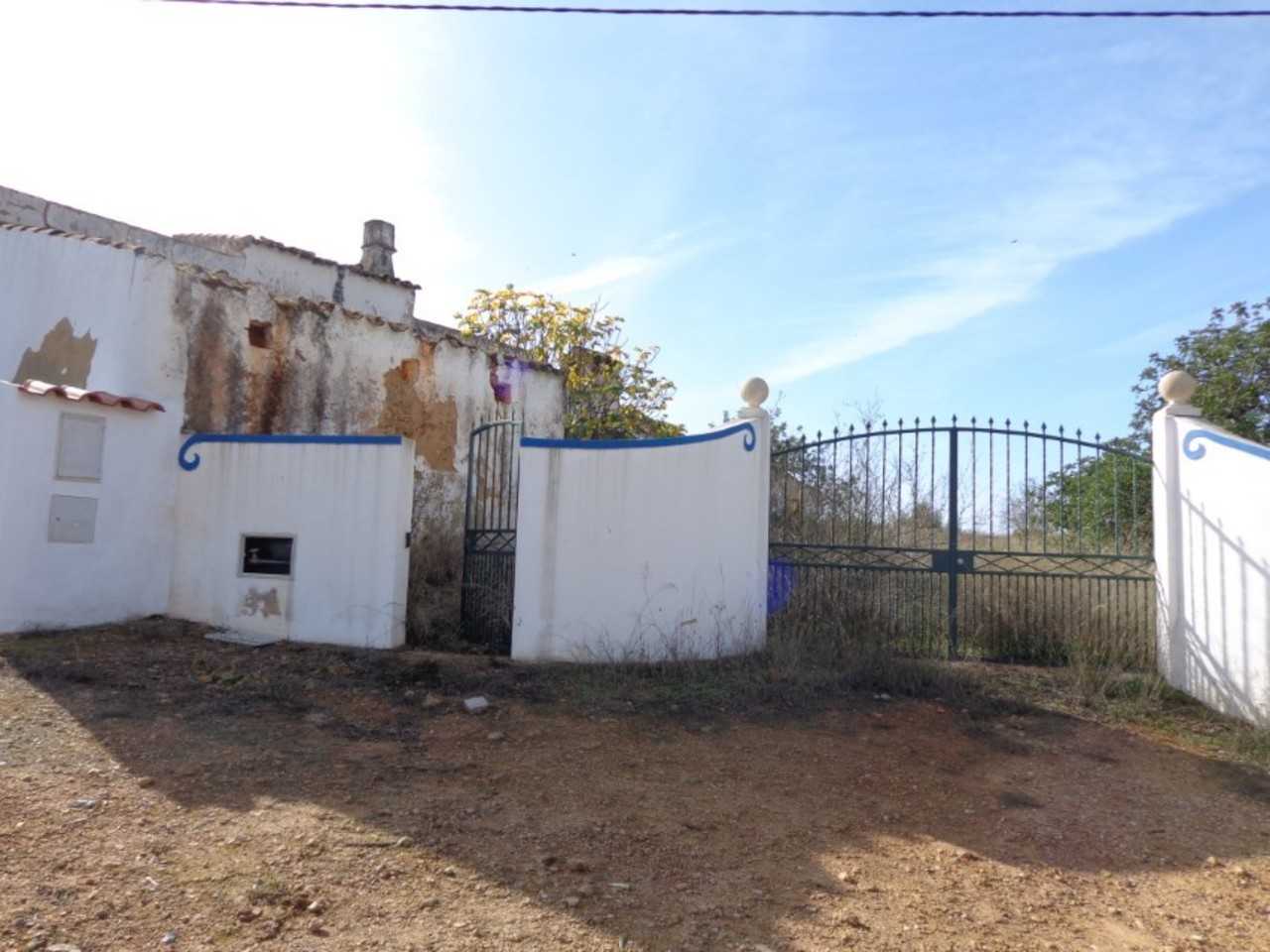 土地 在 Moncarapacho, Faro 11974952