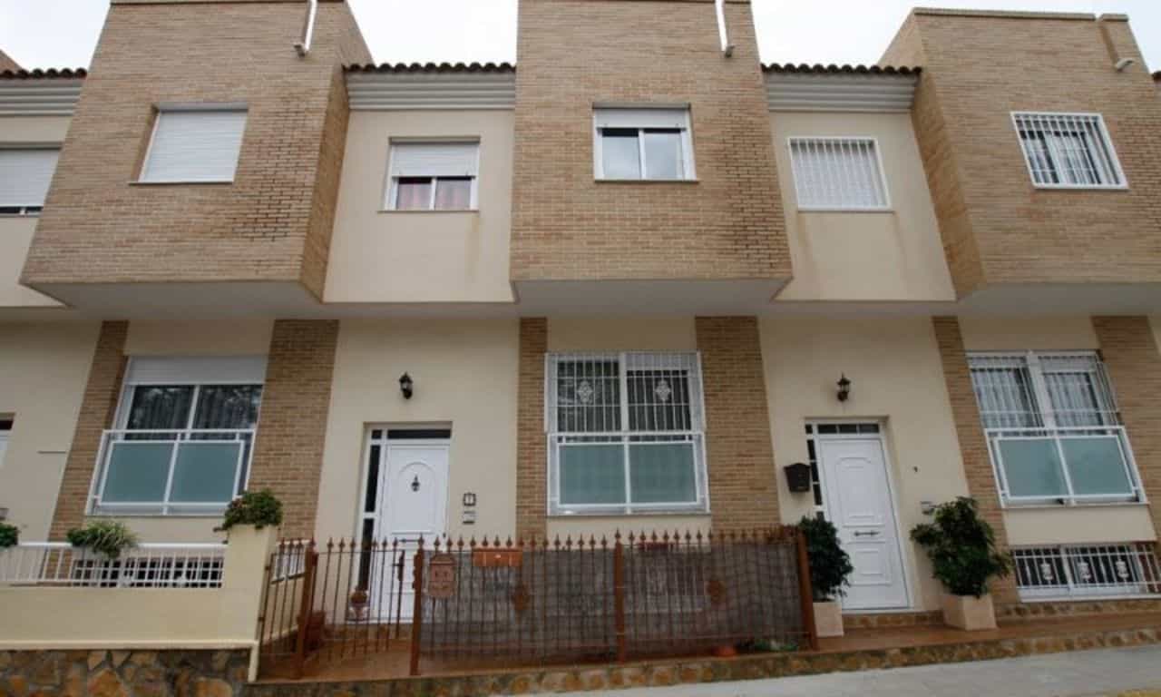 Будинок в Лос Монтесінос, Валенсія 11975328