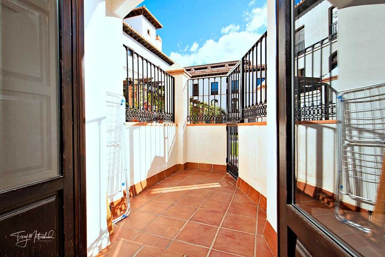 Condominium in Velez de Benaudalla, Andalusia 11975398