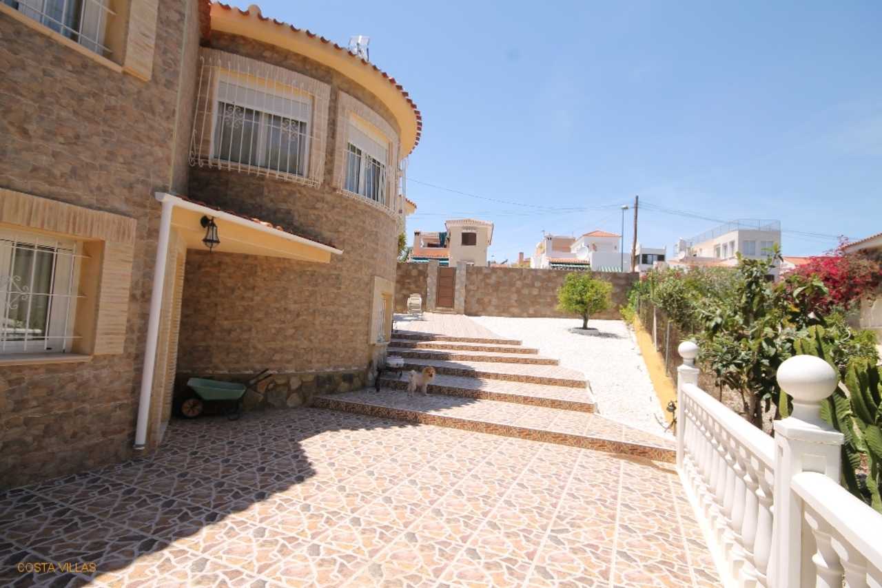 Rumah di Pilar de la Horadada, Valencian Community 11975443