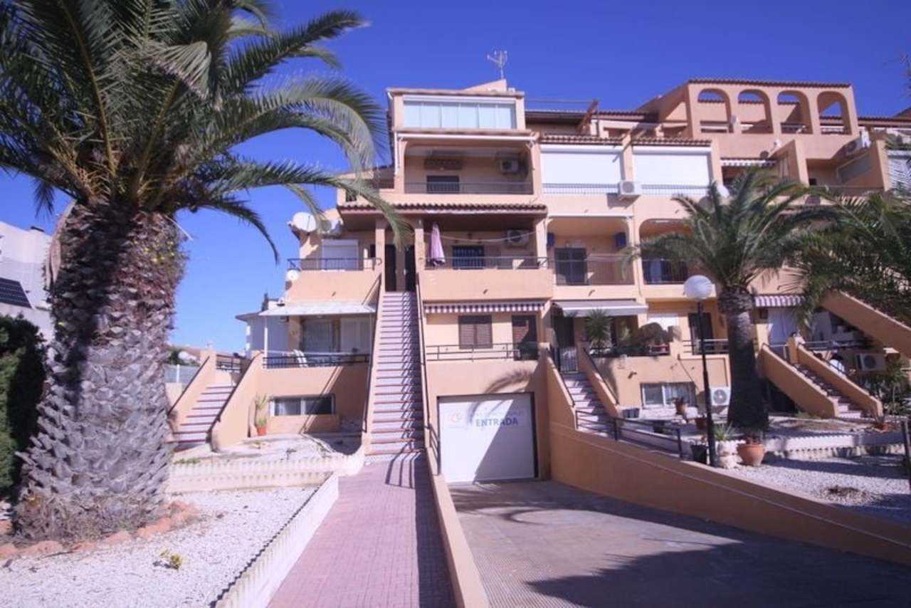 Condominium in Torrevieja, Valencia 11976565