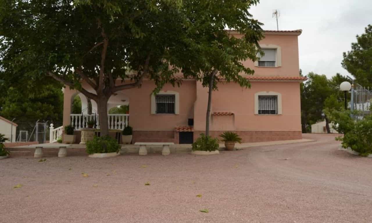casa en El Fondó de les Neus, Valencian Community 11976812