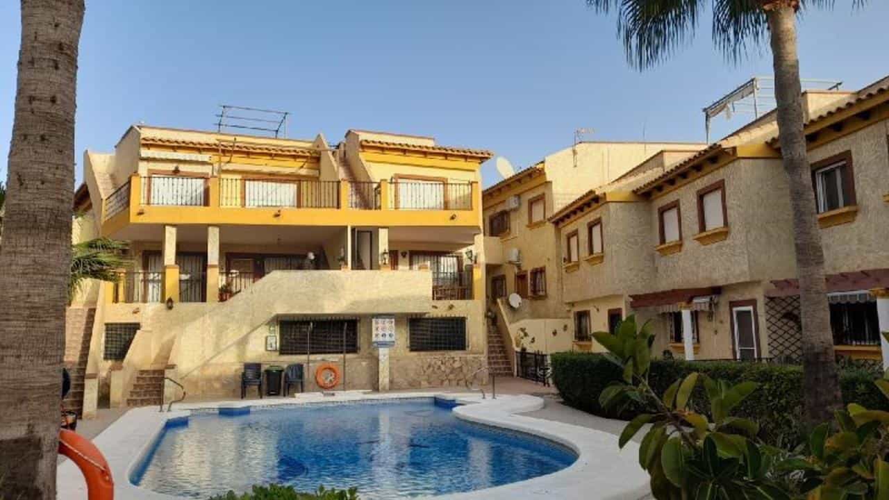 Condominium in Cuevas del Almanzora, Andalusië 11977057