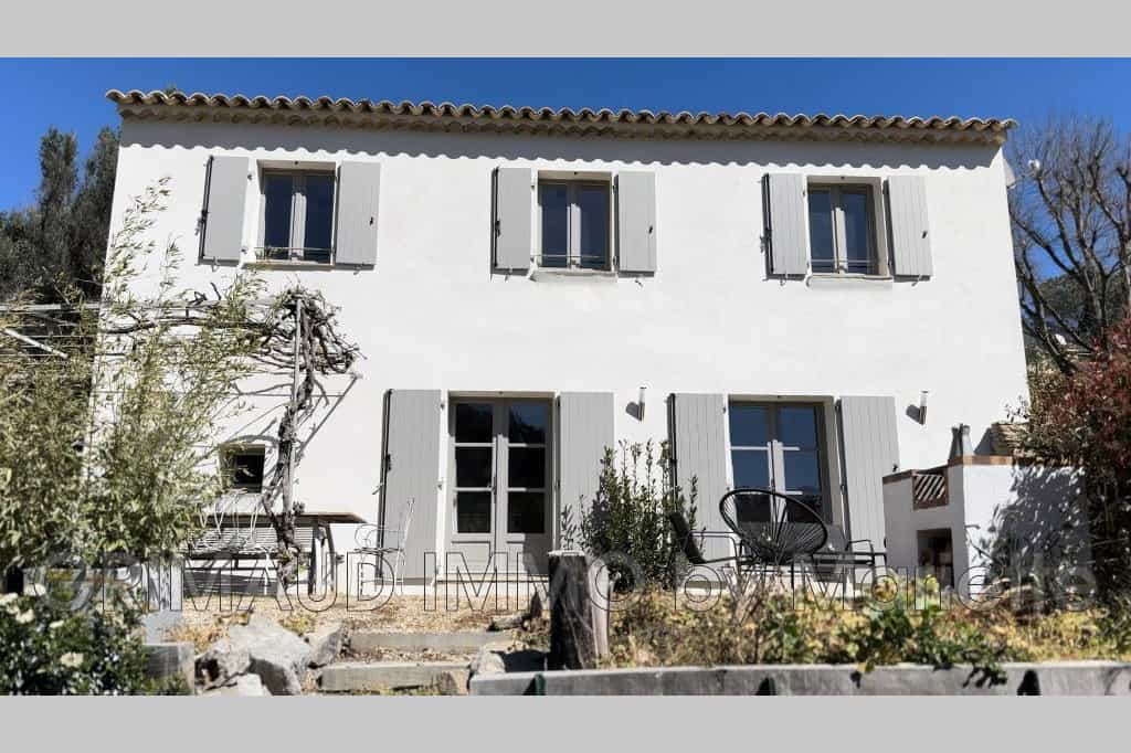 House in Grimaud, Provence-Alpes-Cote d'Azur 11977479
