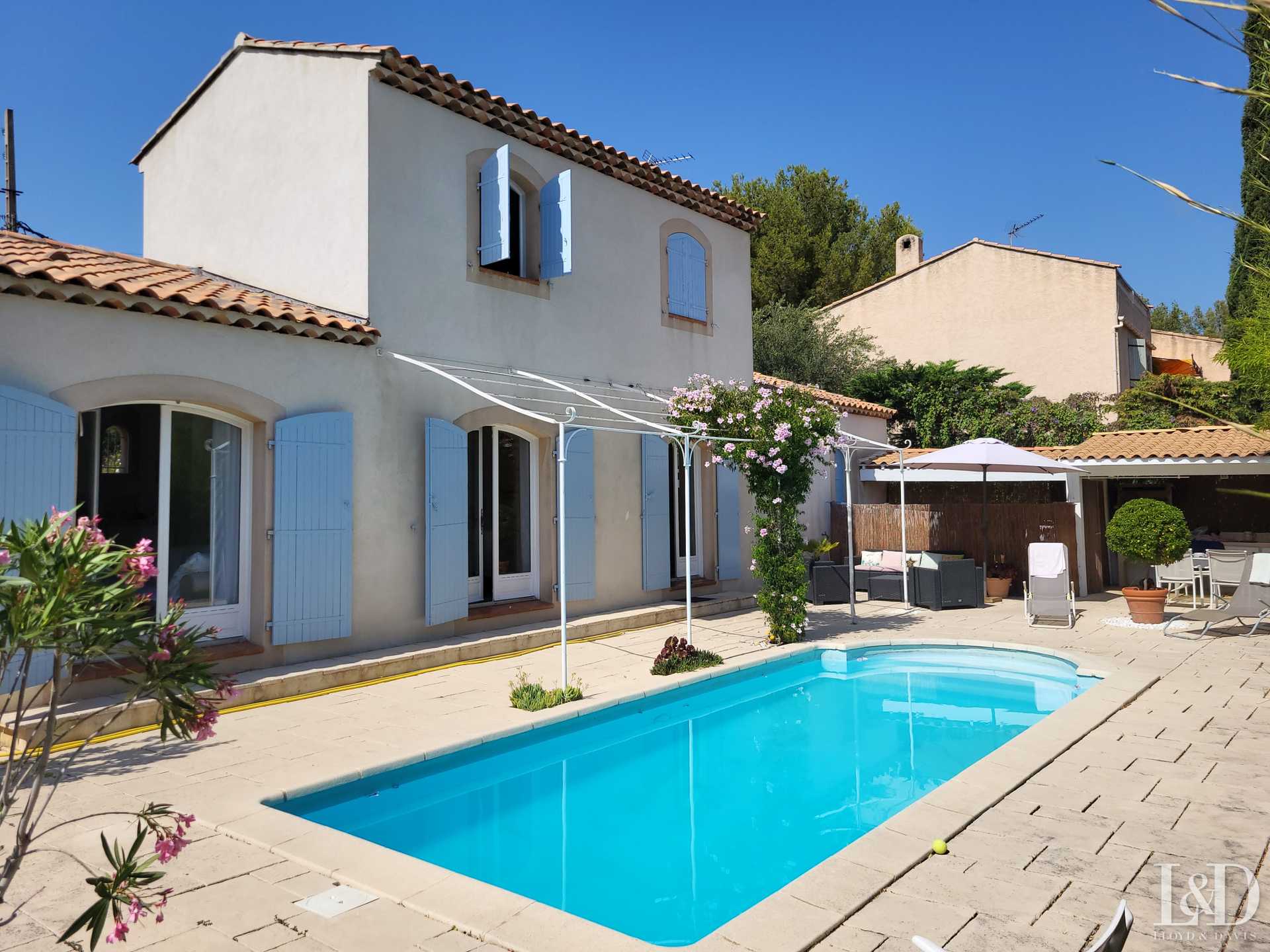House in Bandol, Provence-Alpes-Cote d'Azur 11977483