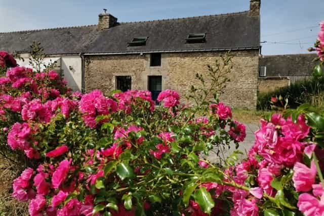 بيت في Lantillac, Bretagne 11977853