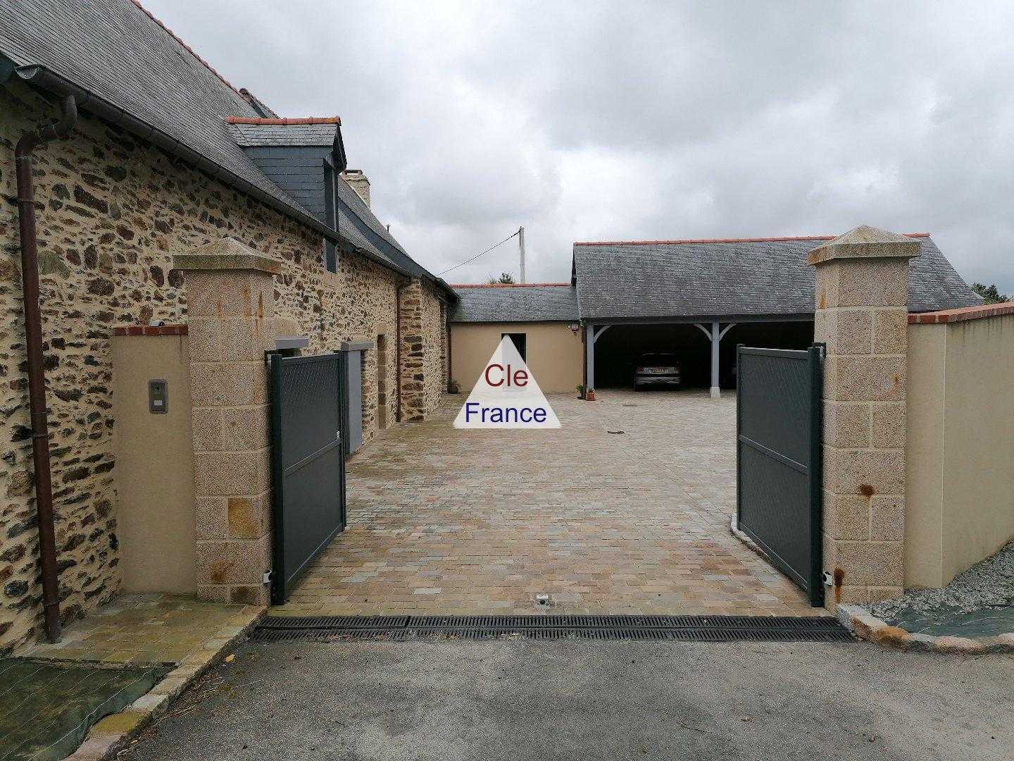 Rumah di Argentre-du-Plessis, Bretagne 11978015