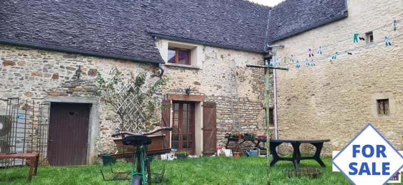 집 에 Coulonges-sur-Sarthe, Normandie 11978050