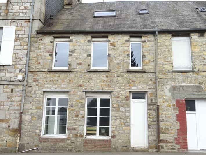 房子 在 Mortain-Bocage, Normandie 11978307
