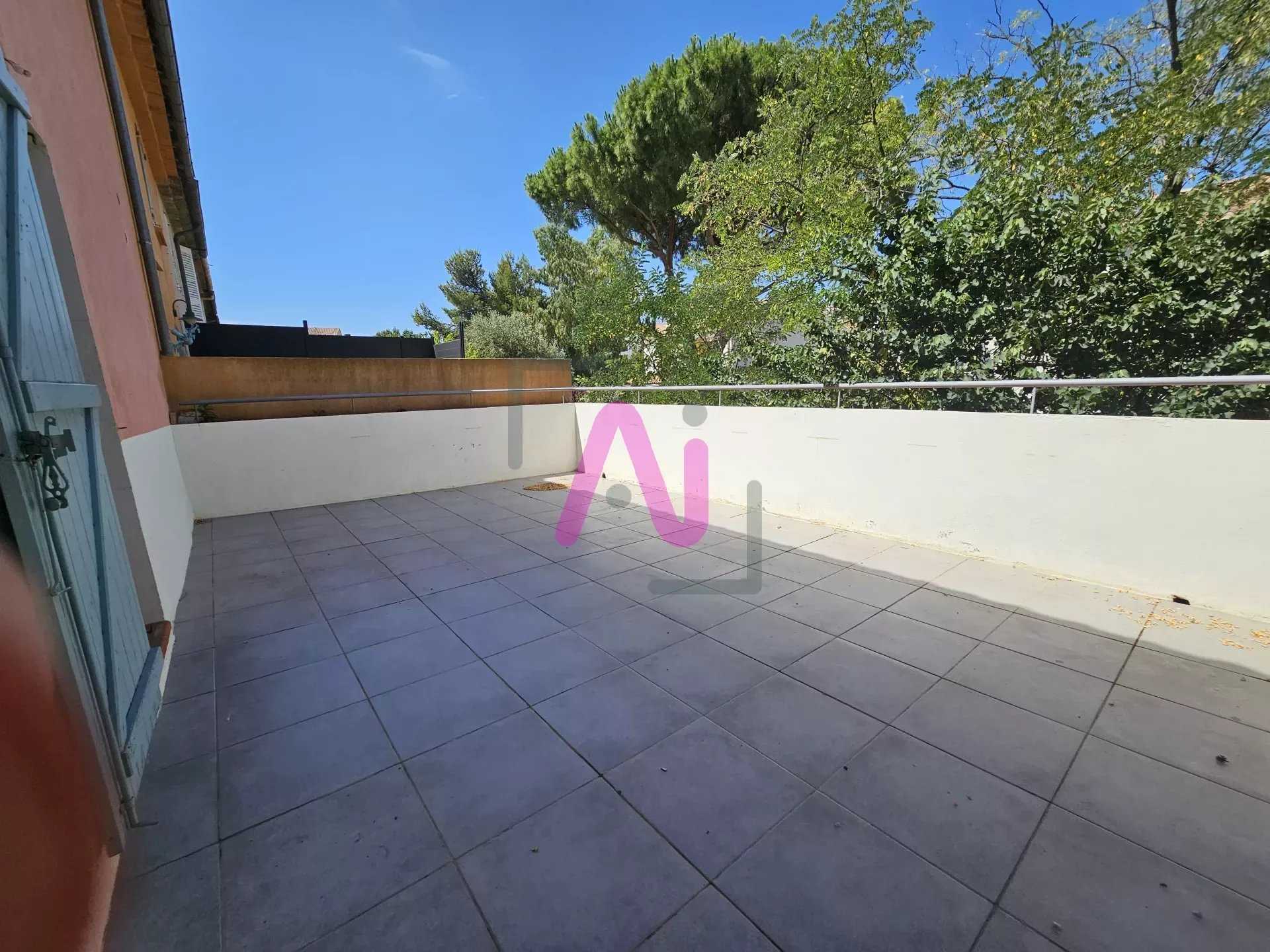 Eigentumswohnung im La Farlede, Provence-Alpes-Côte d'Azur 11980290