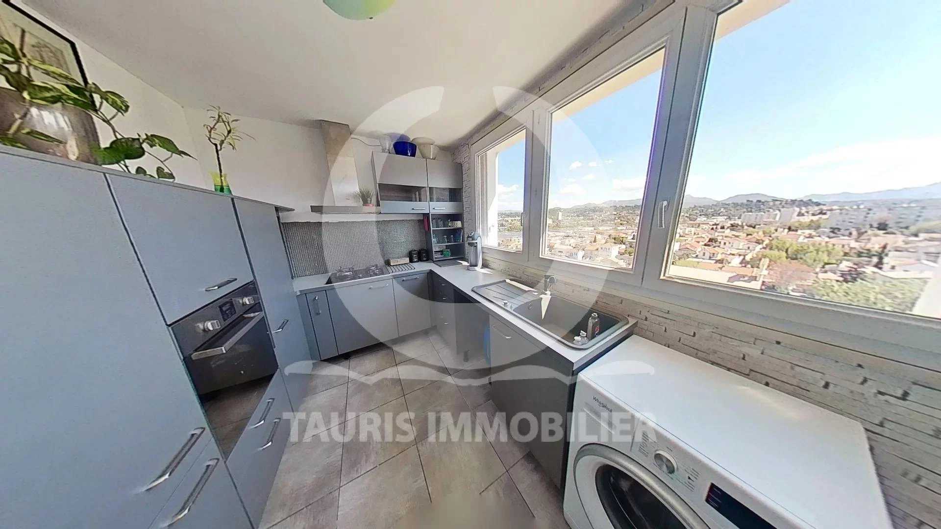 Condominium in Saint-Menet, Provence-Alpes-Côte d'Azur 11980346