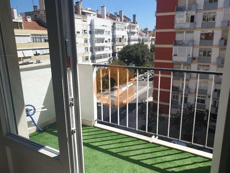 Condomínio no Bemfica, Lisboa 11980410