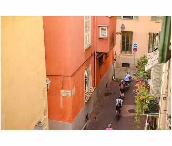 Condominium in Nice, Alpes-Maritimes 11980683